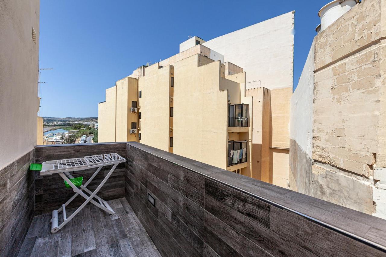 Z4 - Seafront Apartment San Pawl il-Baħar Kültér fotó