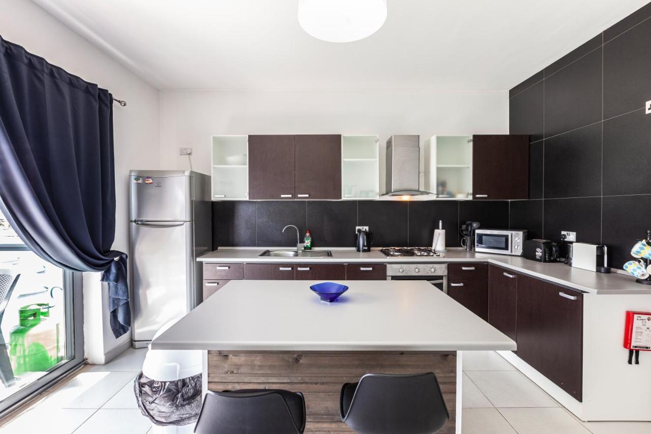 Z4 - Seafront Apartment San Pawl il-Baħar Kültér fotó