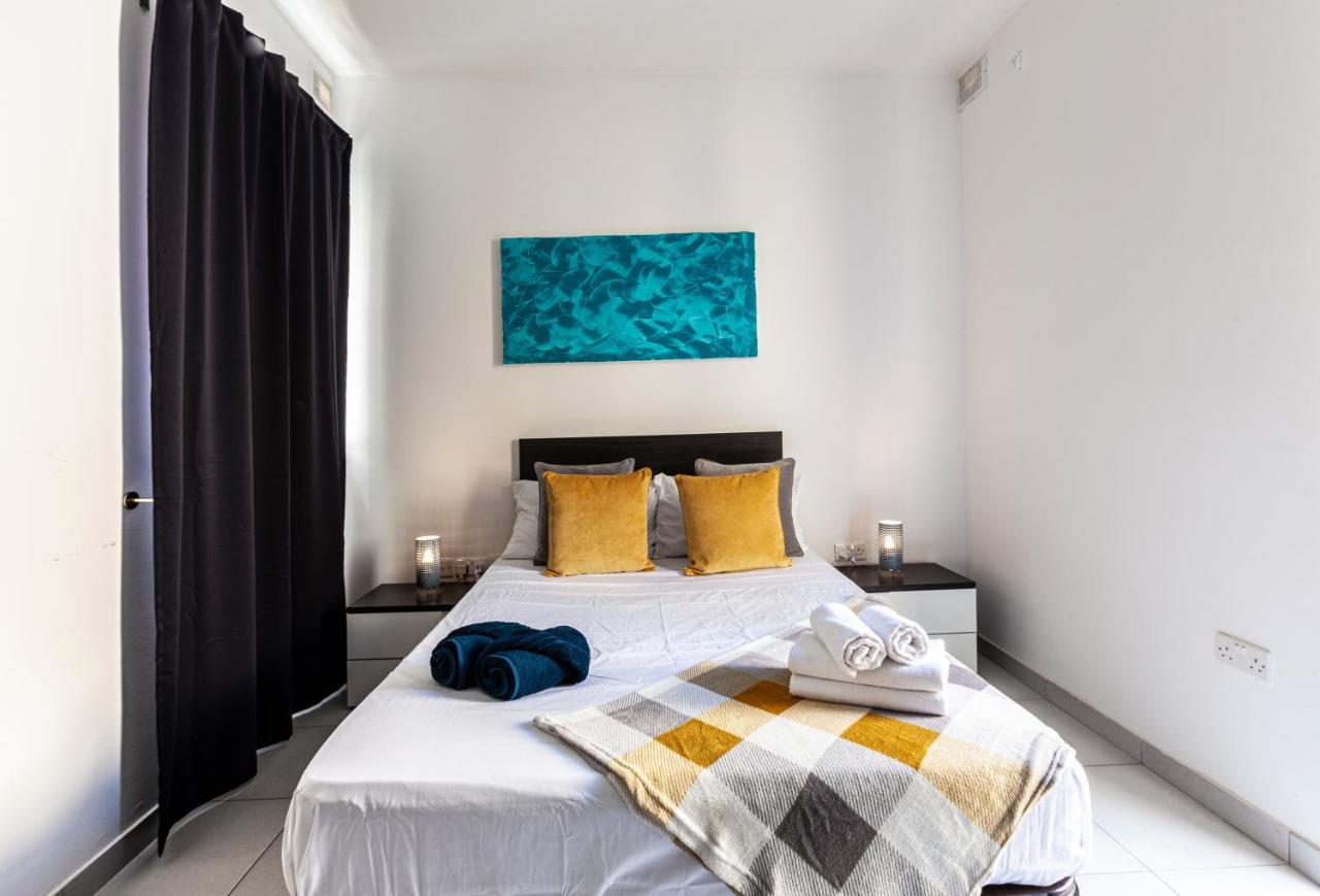 Z4 - Seafront Apartment San Pawl il-Baħar Kültér fotó